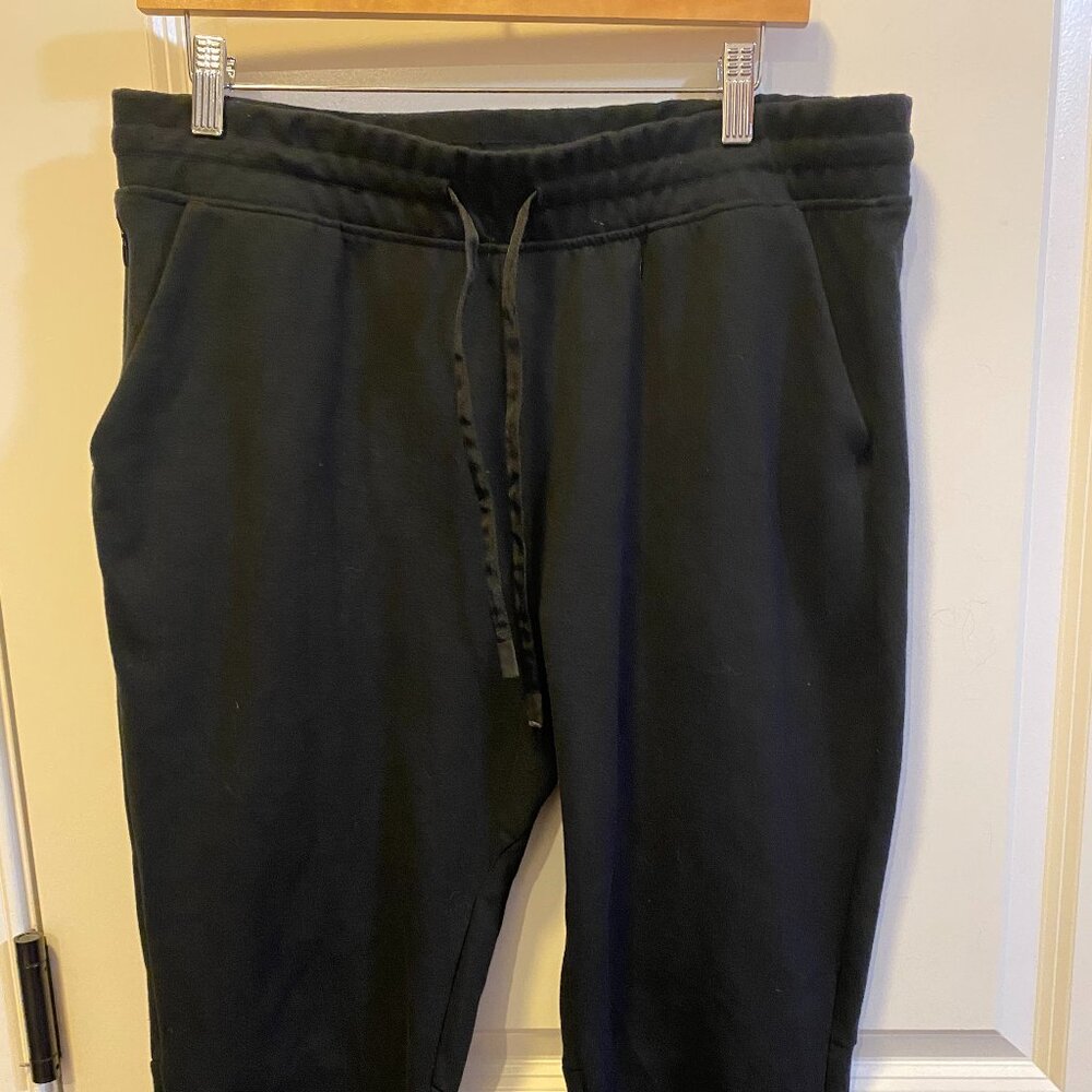 Cory Vines Joggers Men's L